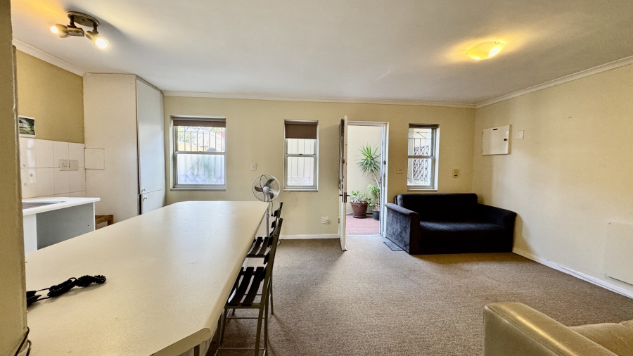 To Let 2 Bedroom Property for Rent in Gardens Western Cape